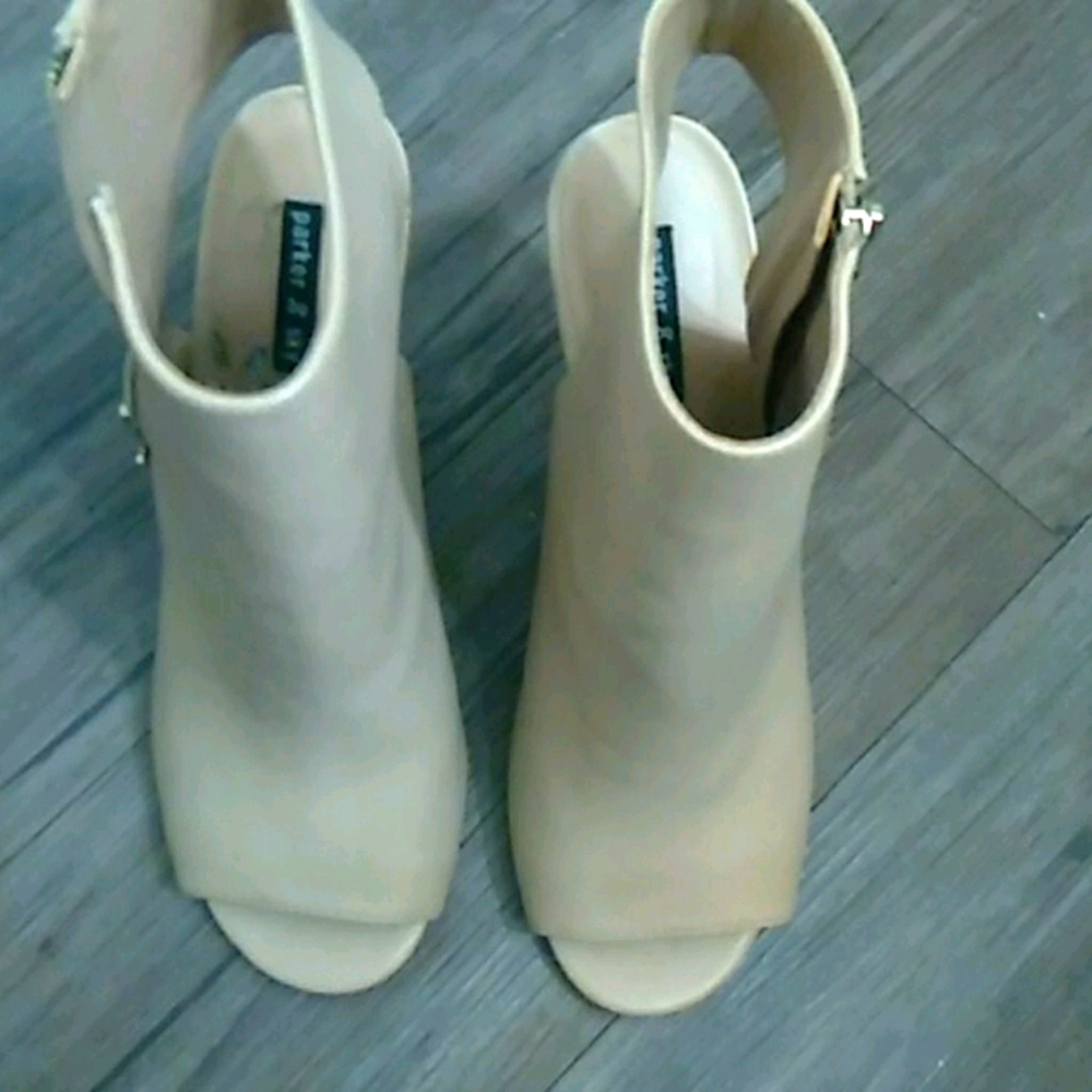 Parker & Sky booties